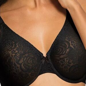 Wacoal size 38D adjustable straps in black.  Good condition.